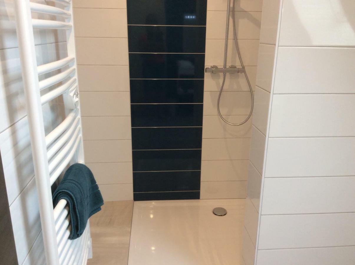 אוטרוט Les Chambres Chez Christine מראה חיצוני תמונה