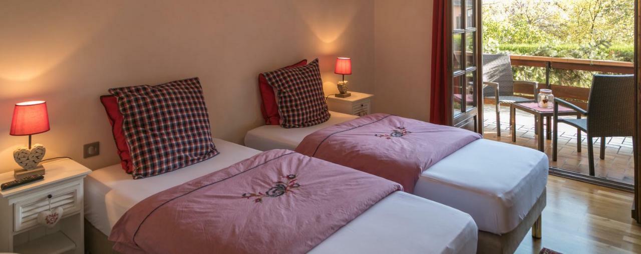 אוטרוט Les Chambres Chez Christine מראה חיצוני תמונה